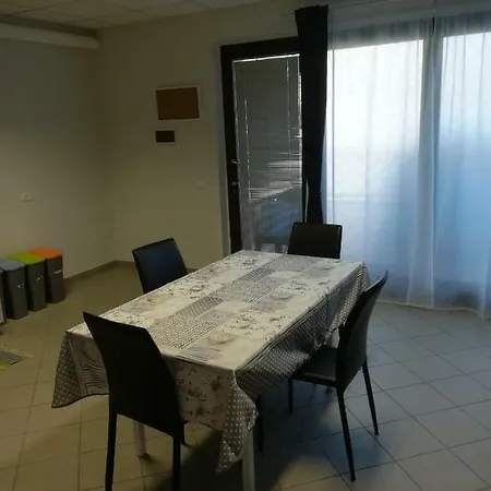 Romanino Apartament